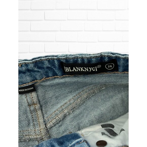 Blank NYC Shorts Women's Sz 26‎ Denim Distressed Raw Hem High Waisted Blue - Picture 6 of 11